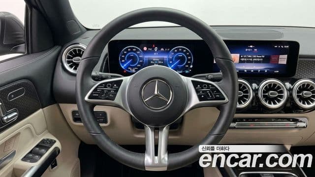 Mercedes-Benz EQB 2025 — ფოტო 2/12