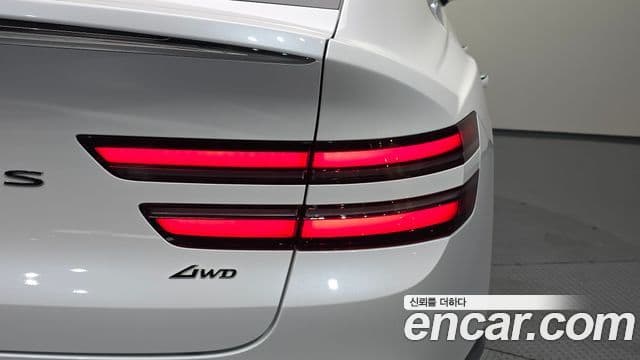 Genesis GV80 Coupe 2024 — Photo 16/35