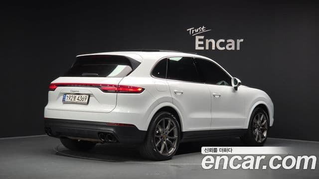 Porsche Cayenne 2019 — Photo 5/35
