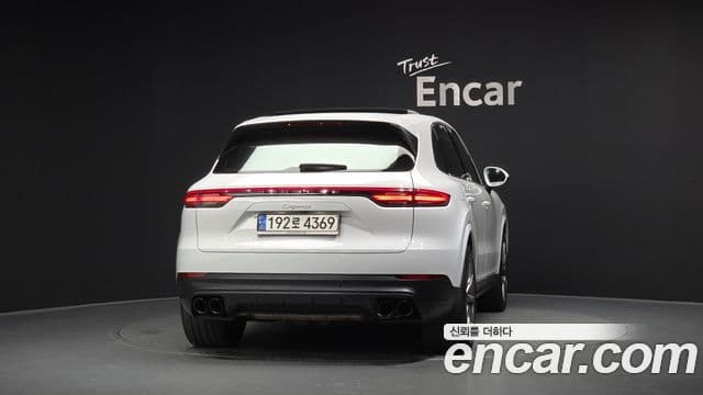 Porsche Cayenne 2019 — Photo 33/35