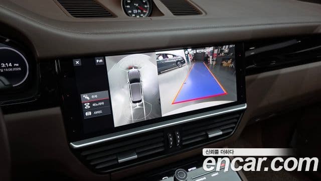 Porsche Cayenne 2019 — Photo 14/35