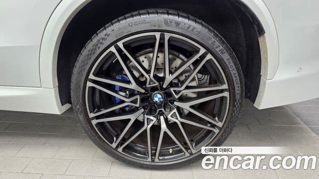 BMW X5M 2024 — Photo 29/33