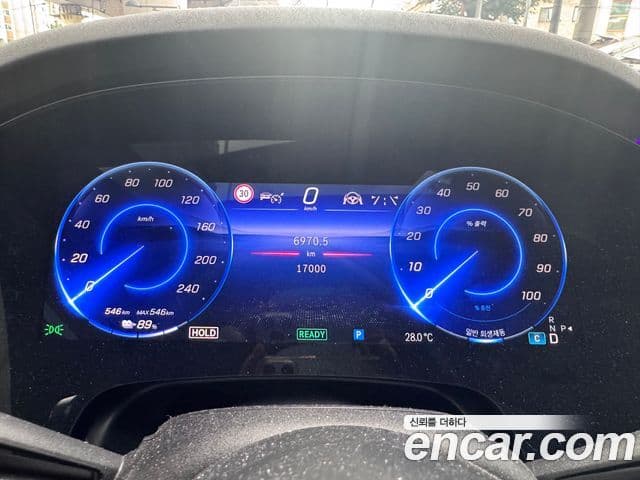 Mercedes-Benz EQS 2023 — ფოტო 8/17