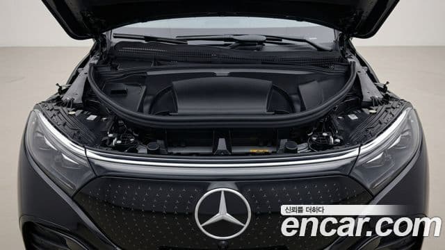 Mercedes-Benz EQS SUV 2025 — Photo 10/12