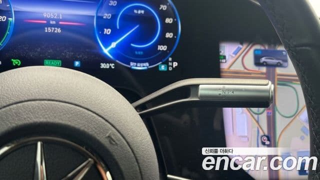 Mercedes-Benz EQS SUV 2025 — Photo 7/12