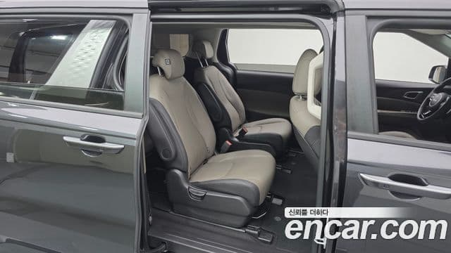 Kia Carnival 2024 — Фото 11/20