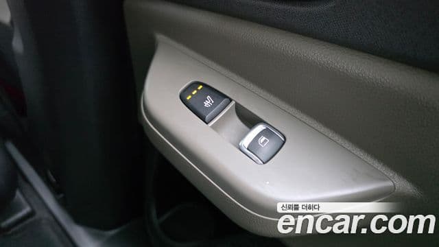 Kia Carnival 2024 — Фото 19/20