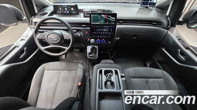 Hyundai Staria 2022 — ფოტო 24/30