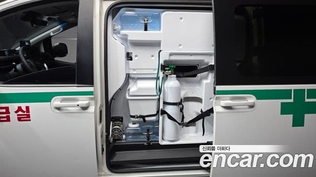Hyundai Staria 2022 — ფოტო 25/30