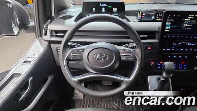 Hyundai Staria 2022 — ფოტო 1/30