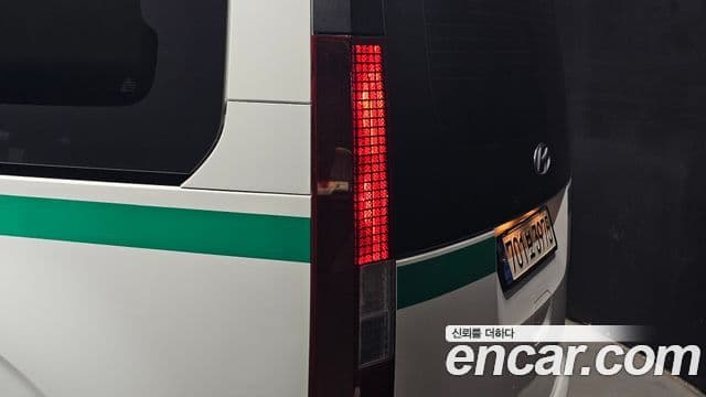 Hyundai Staria 2022 — ფოტო 17/30