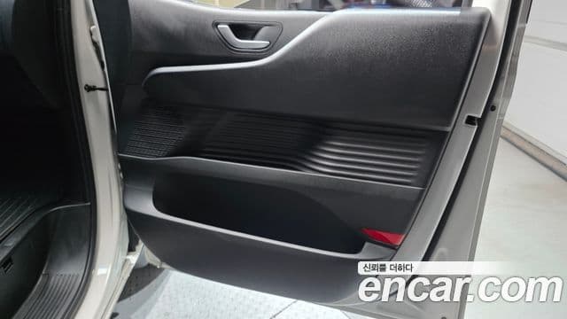 Hyundai Staria 2022 — ფოტო 30/30