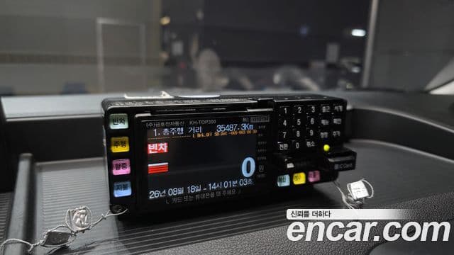 Hyundai Staria 2022 — ფოტო 21/30