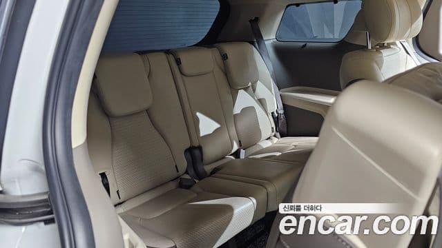 Kia Carnival 2021 — Фото 11/20