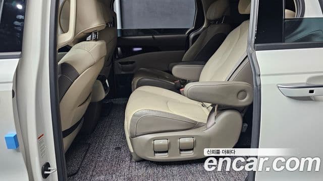 Kia Carnival 2021 — Фото 13/20