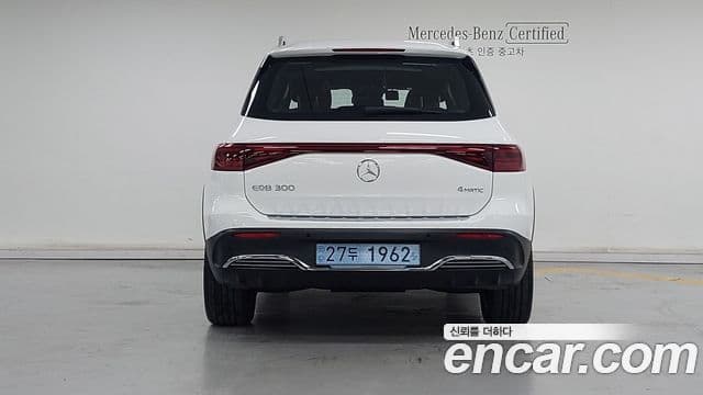 Mercedes-Benz EQB 2025 — ფოტო 6/18