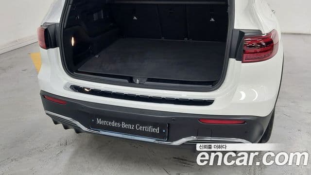 Mercedes-Benz EQB 2025 — ფოტო 16/18