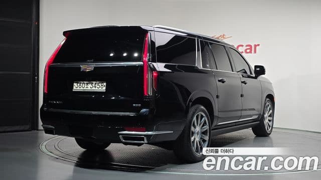 Cadillac Escalade 2022 — ფოტო 9/20