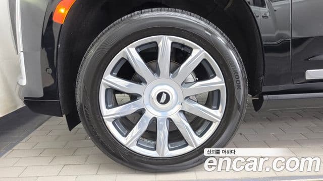 Cadillac Escalade 2022 — ფოტო 20/20