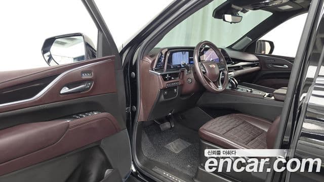 Cadillac Escalade 2022 — ფოტო 16/20