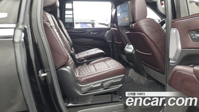 Cadillac Escalade 2022 — ფოტო 4/20