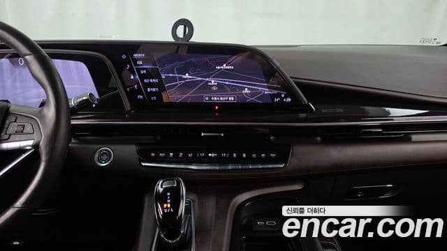 Cadillac Escalade 2022 — ფოტო 12/20
