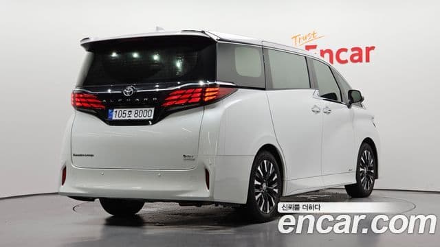 Toyota Alphard 2025 — Photo 6/20