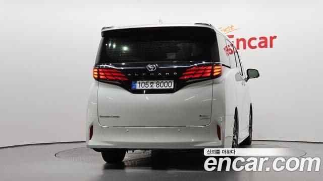 Toyota Alphard 2025 — Photo 10/20