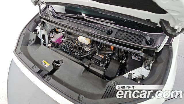 Toyota Alphard 2025 — Photo 2/20