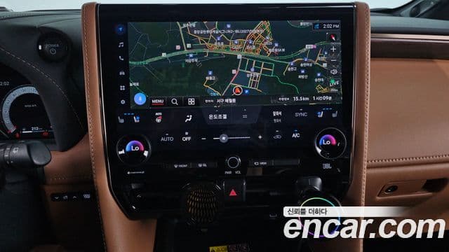 Toyota Alphard 2025 — Photo 11/20
