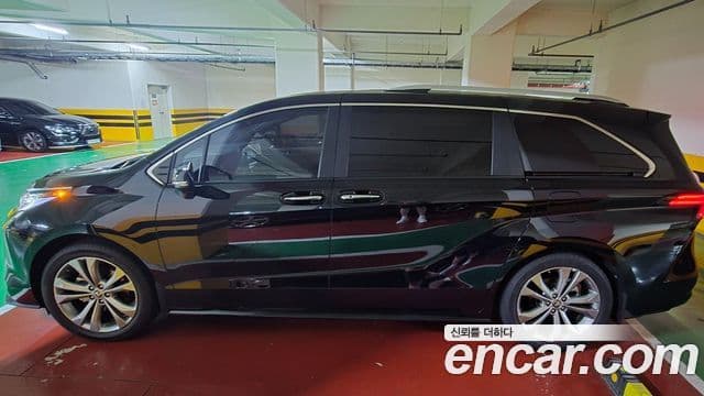Toyota Sienna 2025 — ფოტო 7/11
