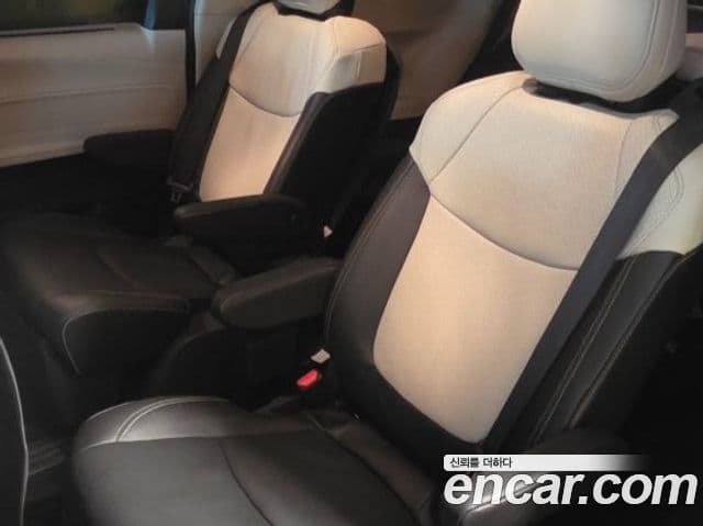 Toyota Sienna 2025 — ფოტო 5/11