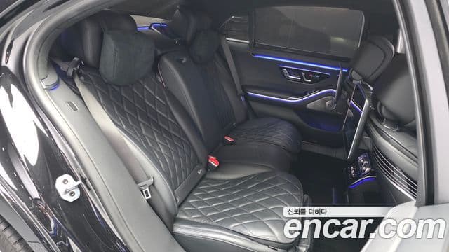Mercedes-Benz S-Class 2023 — Photo 19/33