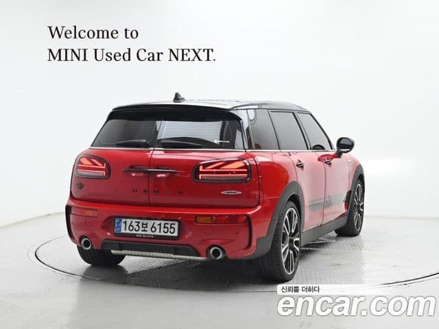 Mini Cooper S Clubman 2023 — Фото 1/20