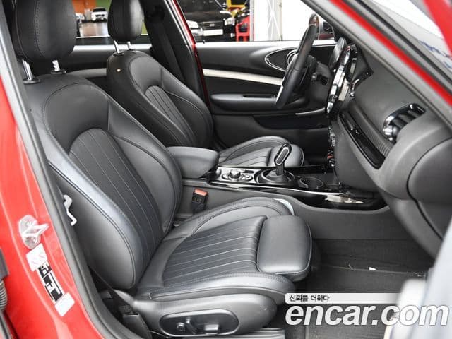 Mini Cooper S Clubman 2023 — Фото 8/20