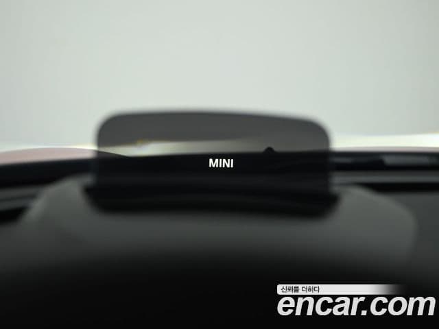 Mini Cooper S Clubman 2023 — Фото 18/20