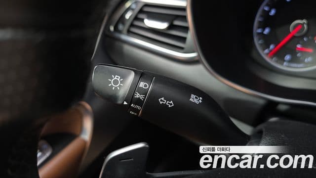 Genesis G70 2018 — Şəkil 16/32