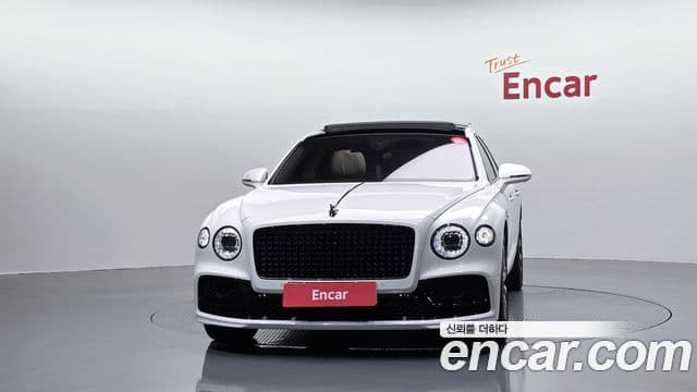 Bentley Flying Spur 2023 — Фото 3/20