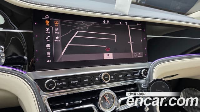 Bentley Flying Spur 2023 — Фото 17/20