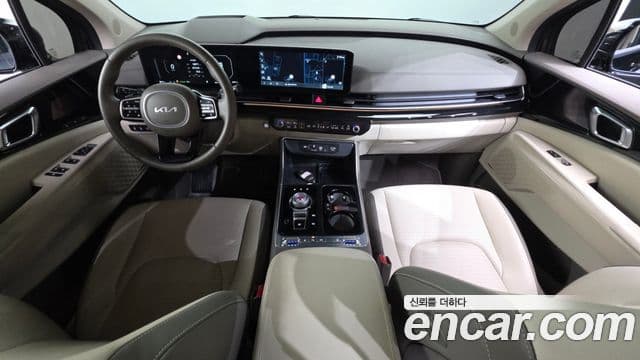 Kia Carnival 2024 — ფოტო 17/33