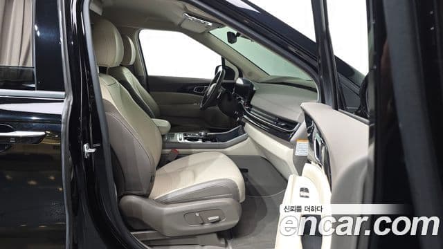 Kia Carnival 2024 — Photo 5/33