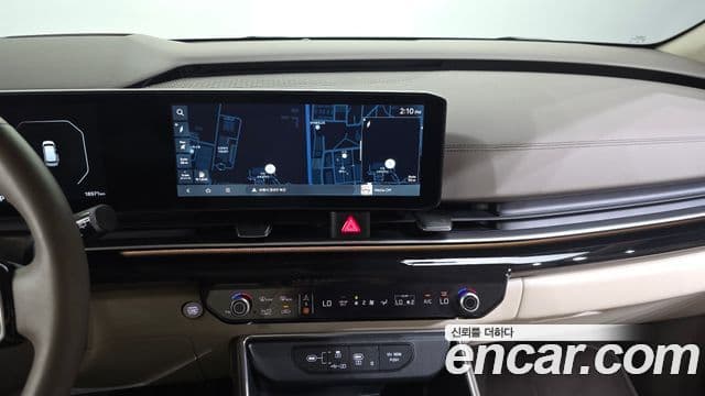 Kia Carnival 2024 — ფოტო 23/33