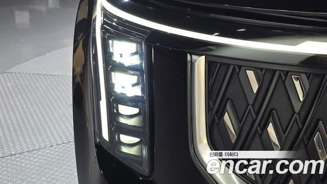 Kia Carnival 2024 — ფოტო 4/33