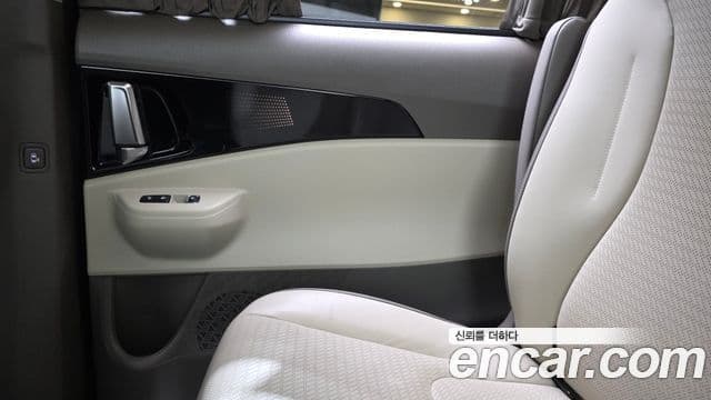 Kia Carnival 2024 — Photo 10/33