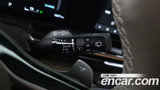 Kia Carnival 2024 — ფოტო 15/33