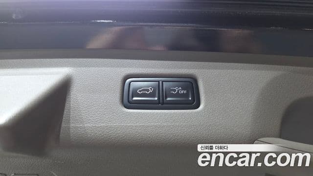 Kia Carnival 2024 — ფოტო 25/33