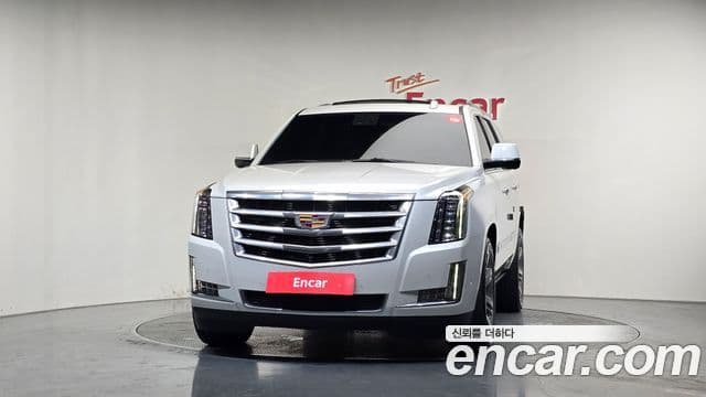 Cadillac Escalade 2018 — Фото 2/20