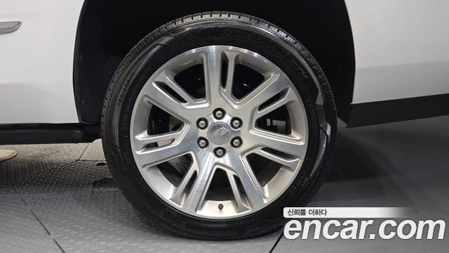 Cadillac Escalade 2018 — Photo 14/35