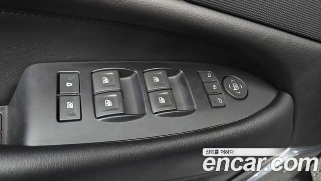 Cadillac Escalade 2018 — Photo 25/35