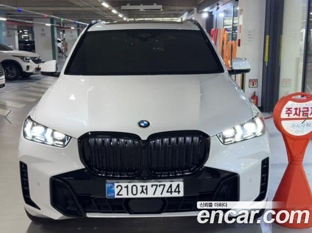 BMW X5 2025 — Photo 1/3